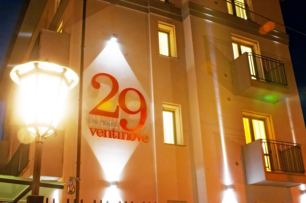29 Cav Apartments Боллате Номер фото